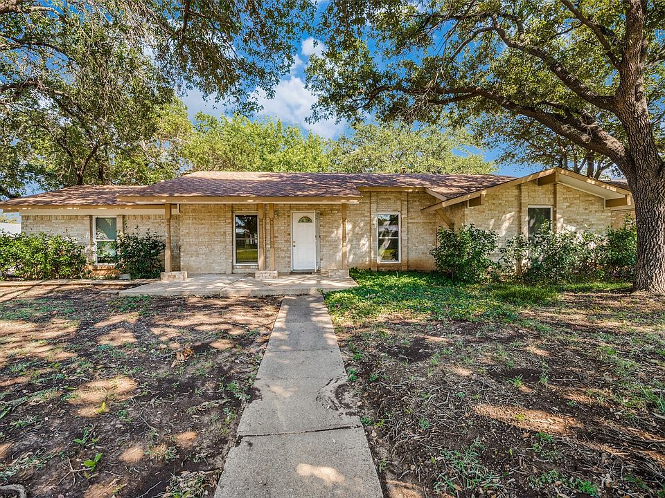 1st image of 3848 Blue Trace Ln