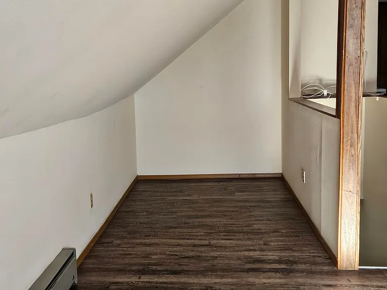 312-320 Grandview Ave — Photo 5