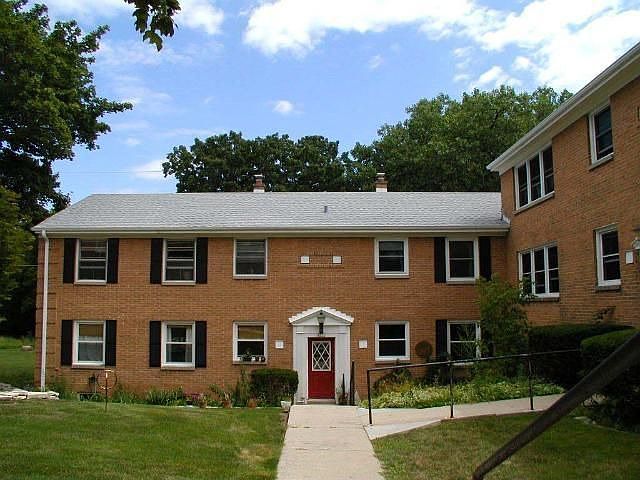 1st image of 1331 E Randolph Ct