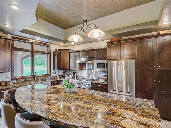 5th image of 206 Trefor Ct