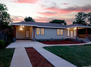 615 Kayroe Rd, Adkins, TX 78101