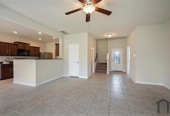 5th image of 2208 Sable Wood Dr