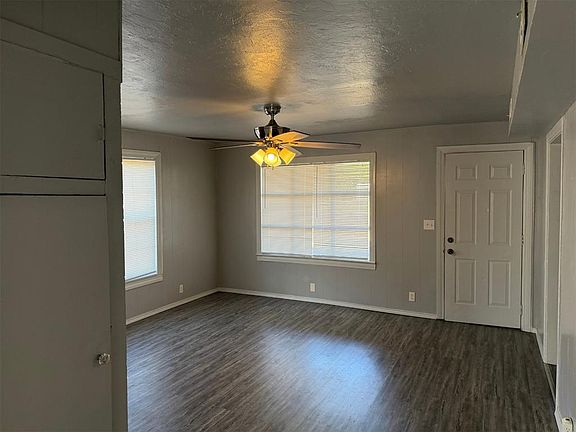 4th image of 223 Grandview Rd