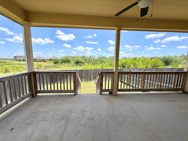 Come live in Knox Ridge! — Photo 37