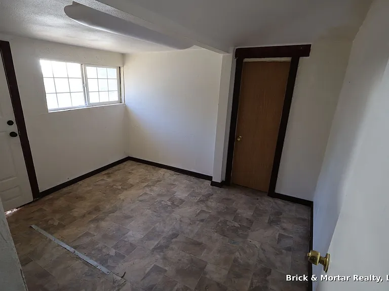 292 NE Alder St — Photo 10