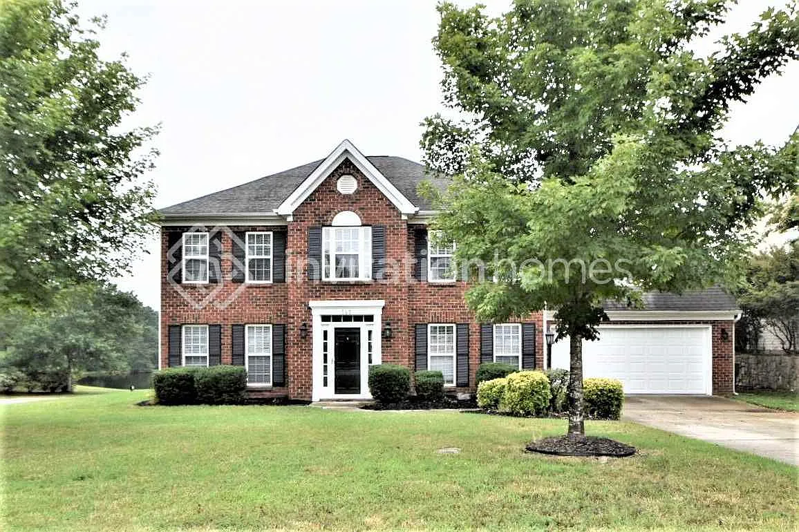 160 Elrosa Rd Mooresville, NC 28115 — Photo 1