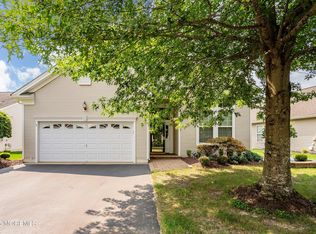 4 Marlow Dr, Jackson, NJ 08527