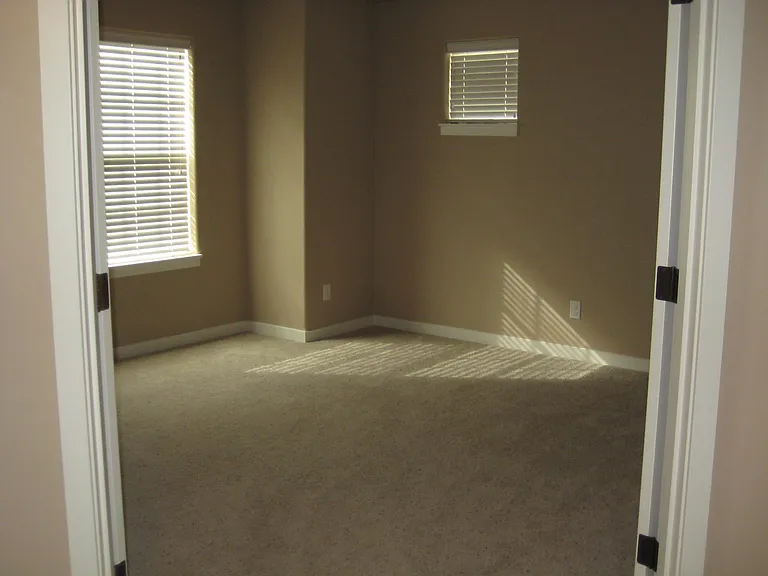 Bonus room or 4th bedroom