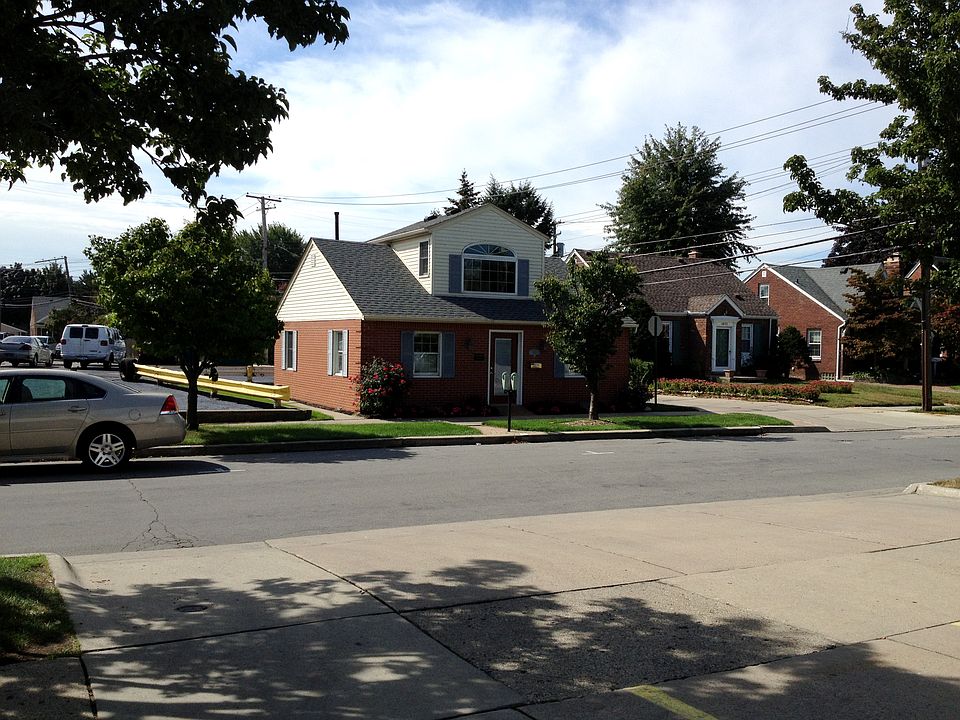 1st image of 1841 Lancaster St