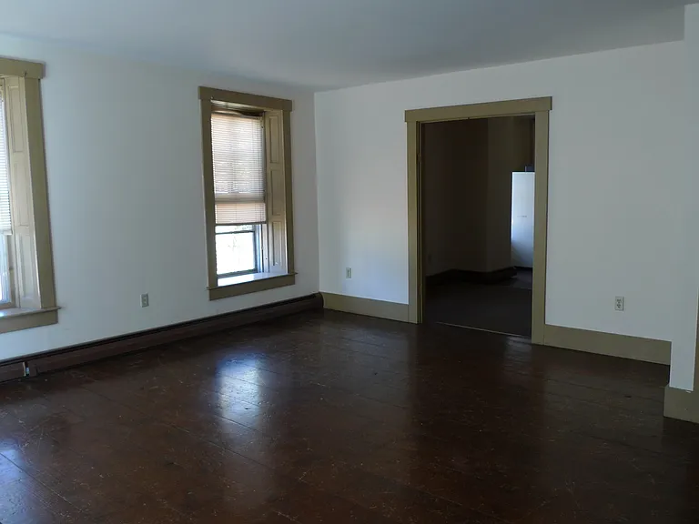 24 State Street — Photo 6