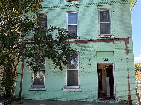 132 Olney Ave, Pueblo, CO 81004