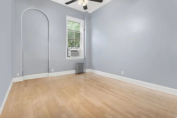 Rented by Compass | media 22