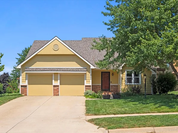 1204 Chadwick Ct, Lawrence, KS 66049