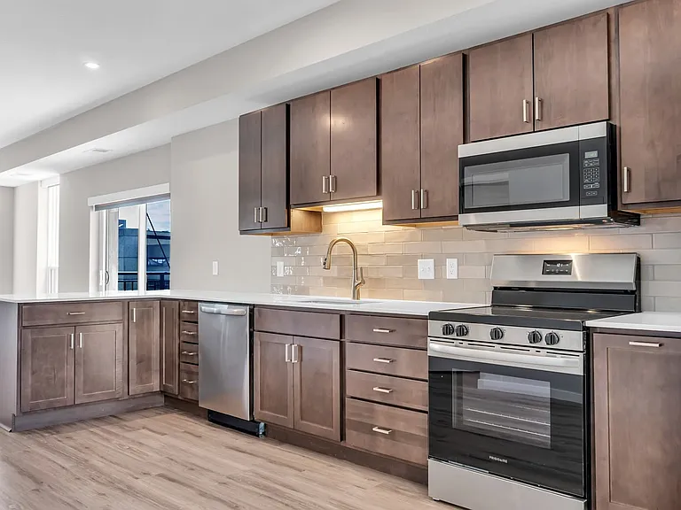 Hemlock | 2 BR