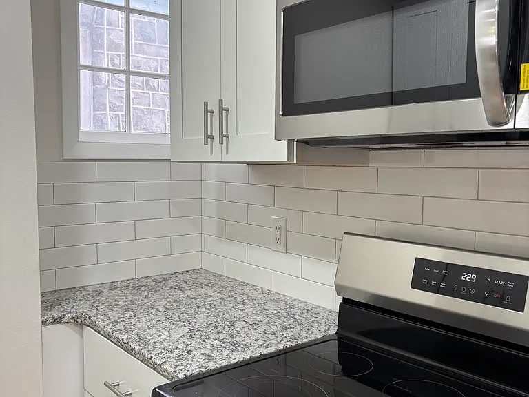 314 College Ave #A — Photo 4