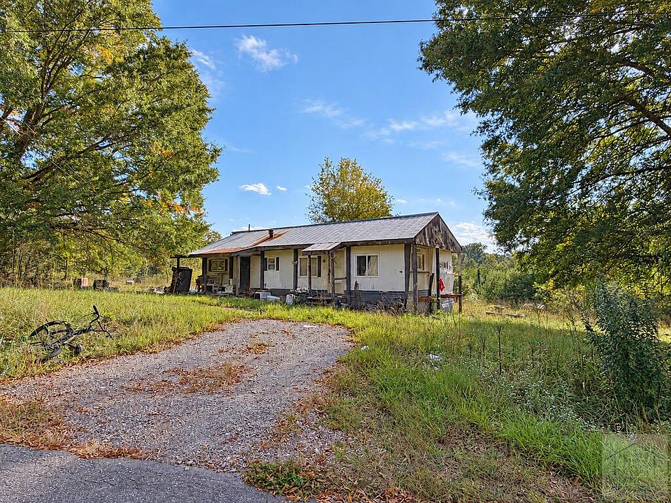 2nd image of 105 Compton Rd