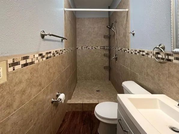 111 Fargo St APT A, Houston, TX 77006