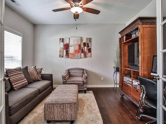 3rd image of 4685 Newport Loop W