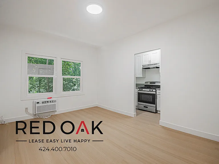 719 N Heliotrope Dr #307 — Photo 4