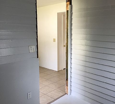 5th image of 13331 Railroad Ave