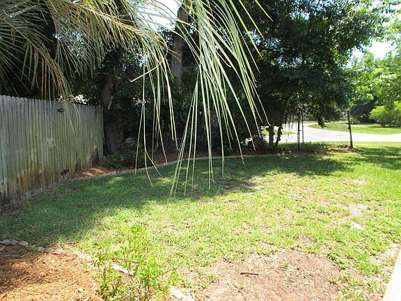 3rd image of 1139 Cove Landing Dr