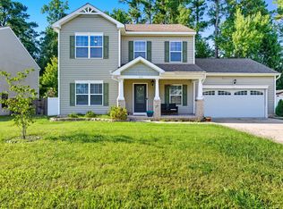 432 Rose Garden Ln, Chesapeake, VA 23320