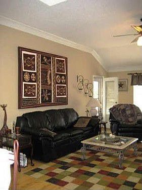 3rd image of 3821 Spanish Oak Dr