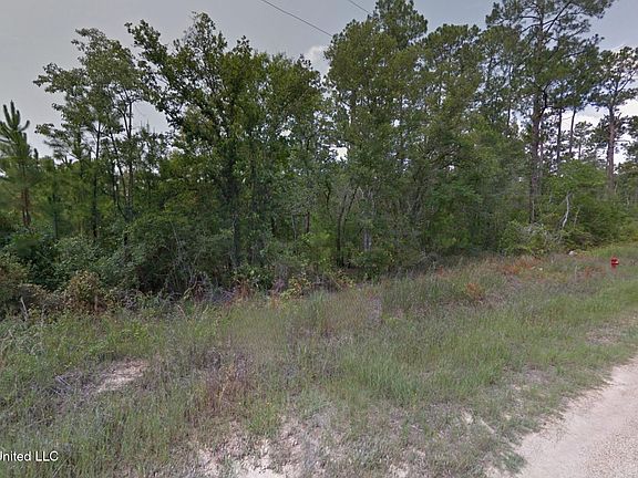 4th image of Cedar Dr
