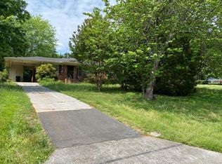 908 Rockdale Dr, Dalton, GA 30720