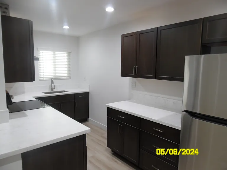 6574 Fountain Ave #12 — Photo 2