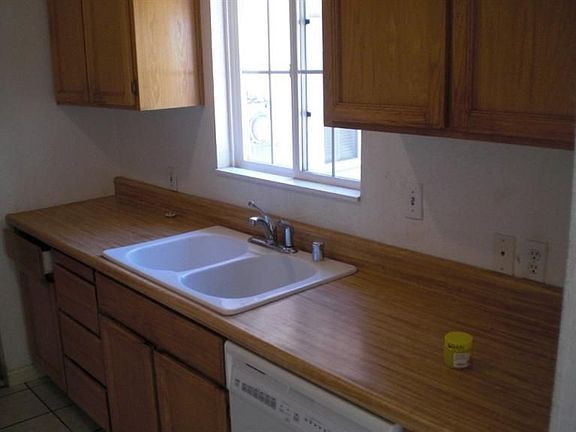 4th image of 2256 Marconi Ave