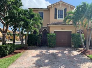 9260 SW 220th St, Cutler Bay, FL 33190