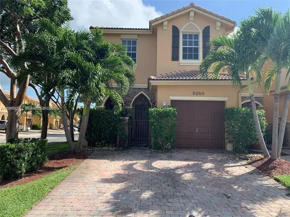 9260 SW 220th St, Cutler Bay, FL 33190