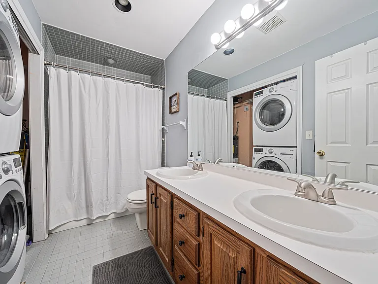 500 Washington St #602 — Photo 16