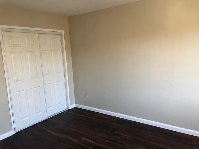 N Citrus Ave N — Photo 8