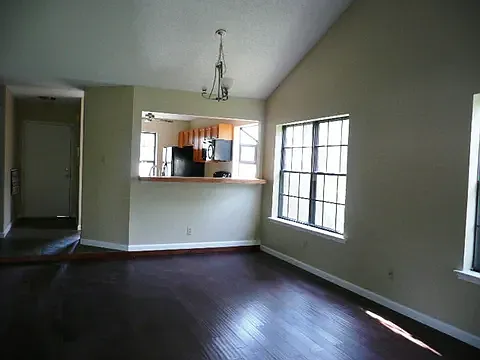 5304 San Mateo Ct — Photo 9