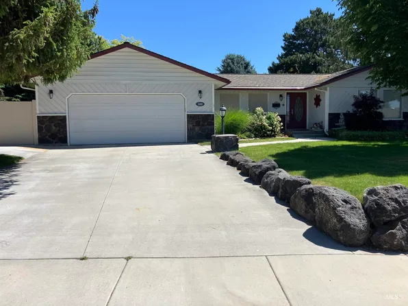 15592 Longhorn Dr, Caldwell, ID 83607