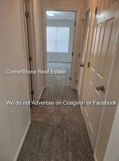 3 bed, 2.0 bath, 1301 sqft, $1,300 — Photo 3