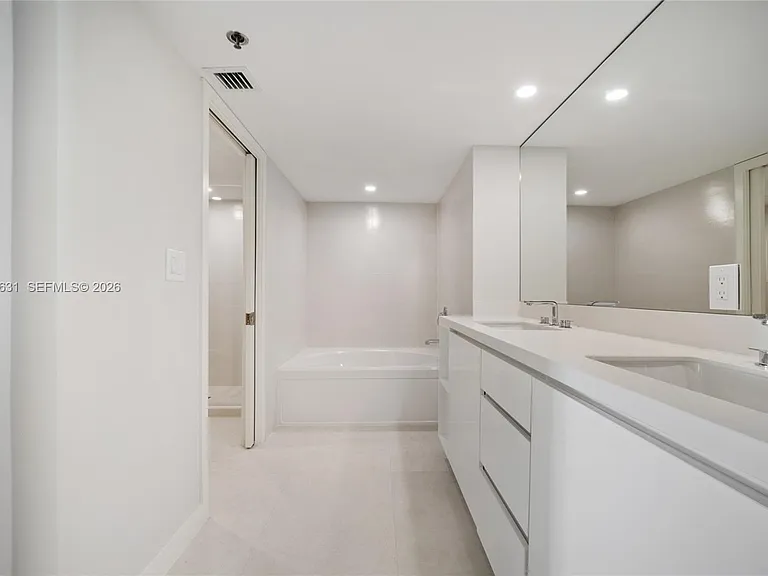 251 Crandon Blvd #1037 — Photo 10