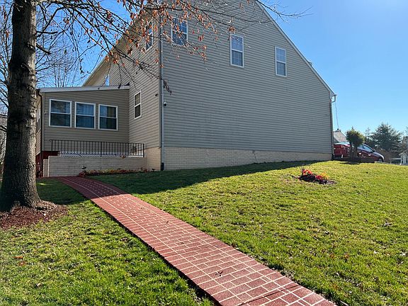 3rd image of 7208 Purple Avens Ave