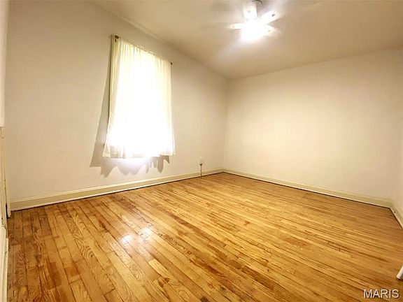 4th image of 3101 Gary Dr