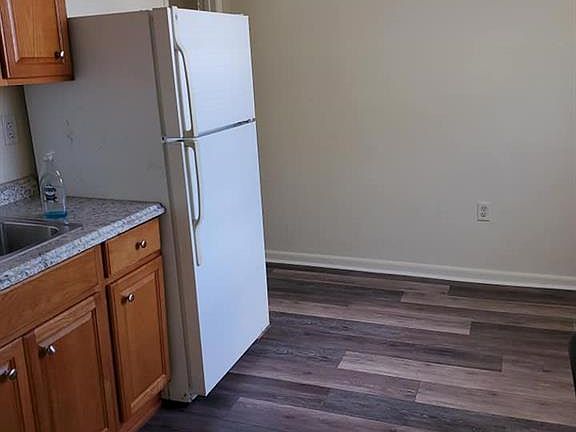 4th image of 1884 Lakeview Dr #2
