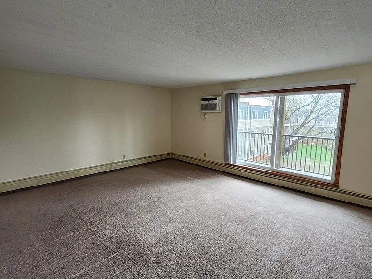 320 2nd Ave S #206 — Photo 5
