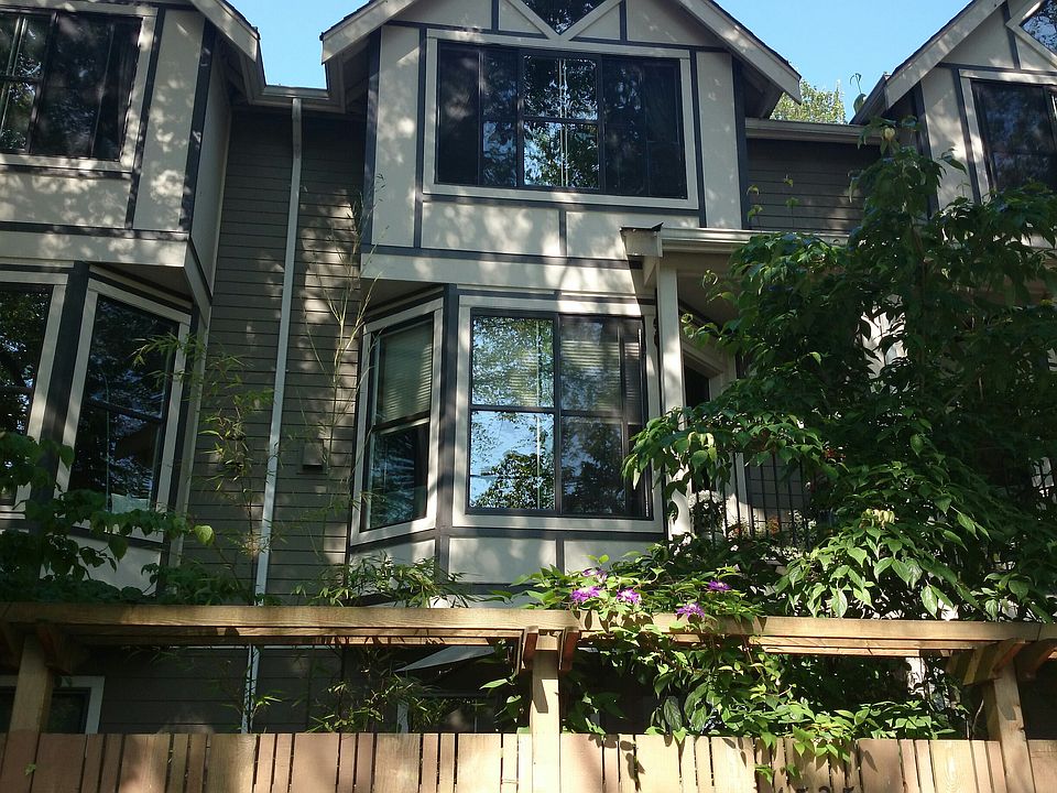 2nd image of 1535 18th Ave