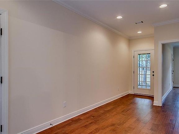3rd image of 1419 Waterfall Pkwy