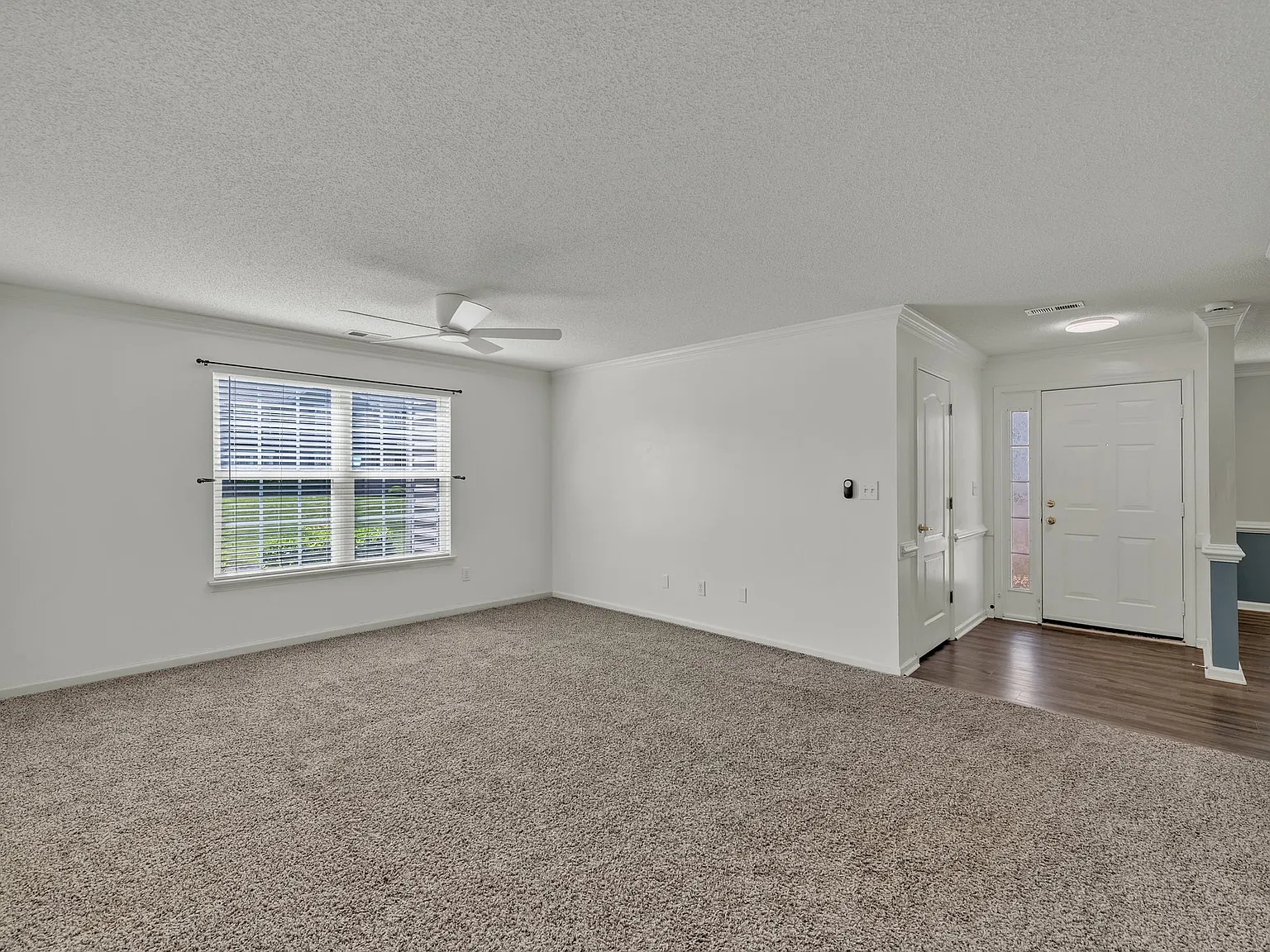 2 bed, 1244 sqft, $1,995 — Photo 4