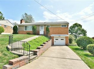 1484 Highland Villa Dr, Pittsburgh, PA 15234