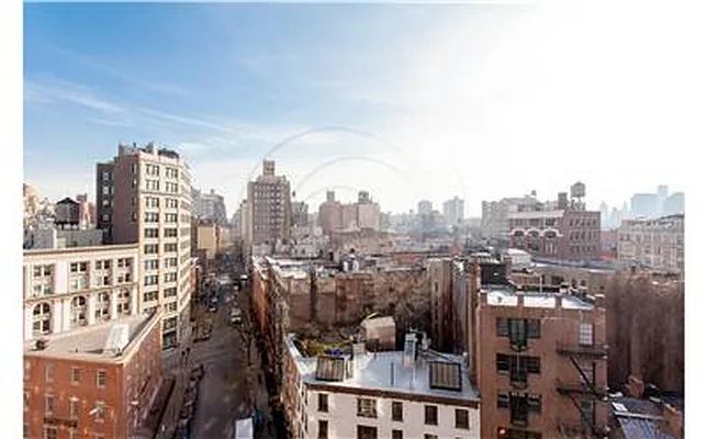 Sold by Fenwick Keats Real Estate | media 11