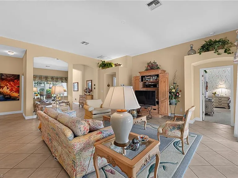 2317 Island Cove Cir — Photo 9