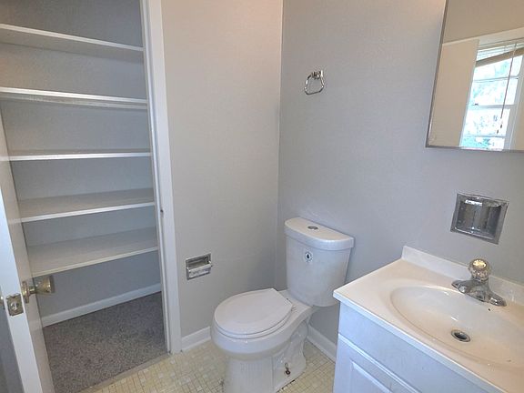 4th image of 434 Homestead Dr